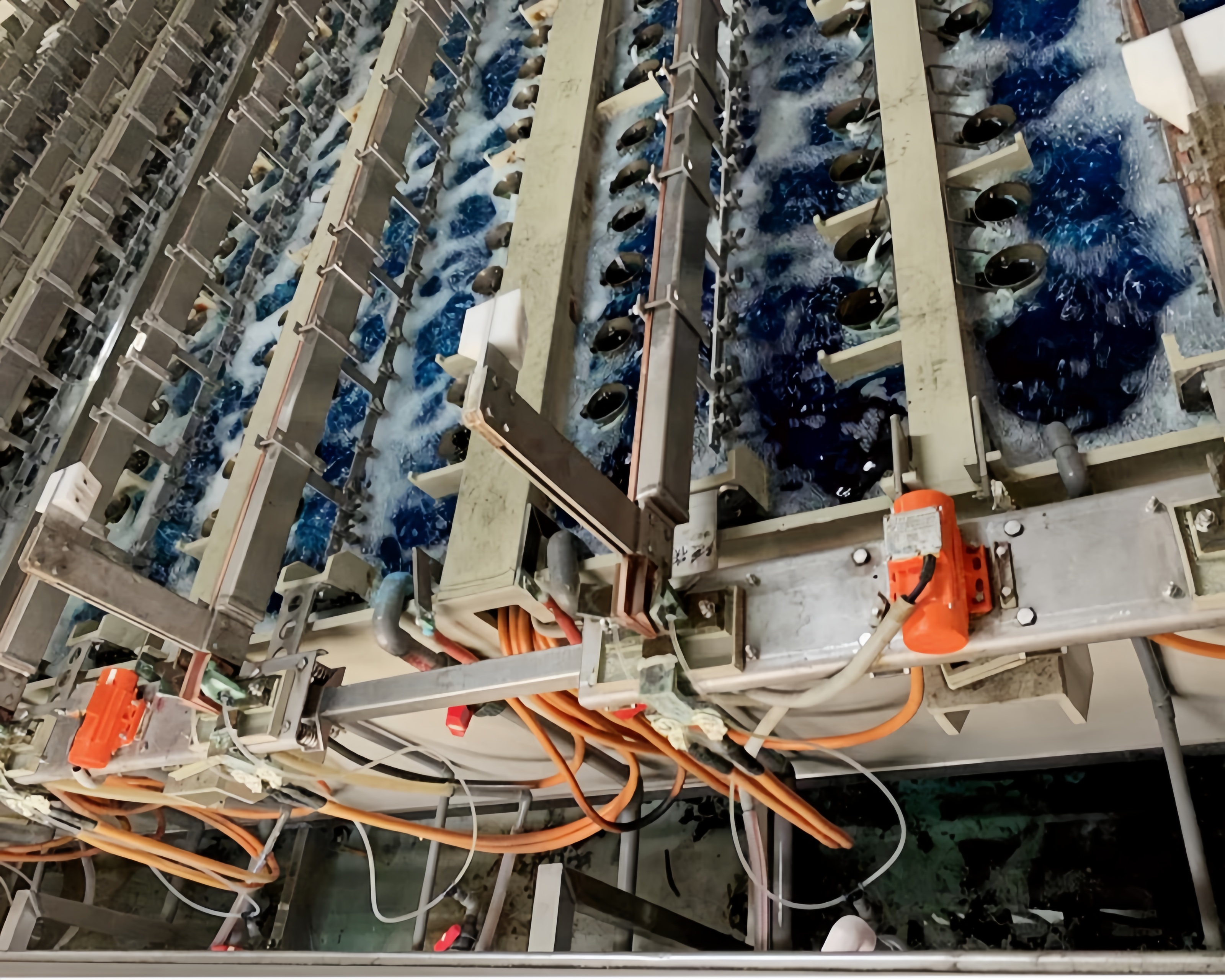 振動電機用于線路板設備振動去氣泡